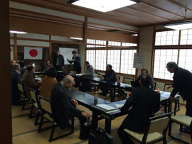 日野支部役員会の座席割と部屋割りの調整