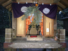 近隣の山神の総社的なご存在の末社 木野山神社(1月2日撮影)