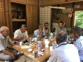 美用神社の直会