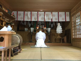 斂葬の儀当日の黙祷