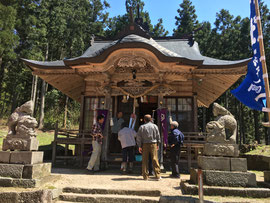 美用神社の祭礼準備