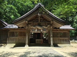 鬼神神社拝殿