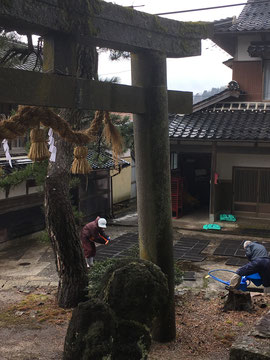 御机神社