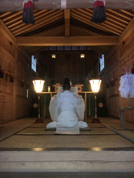 大祓詞を奏して追悼