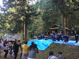 福餅撒き