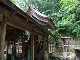 台風5号が迫る鬼神神社