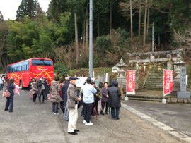 観光バスが到着