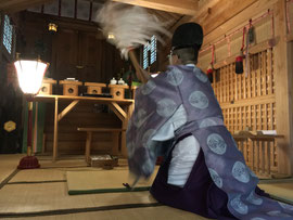 神饌・金運守を祓う