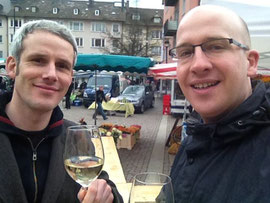Freddy und Nicolas bei der Weinprobe