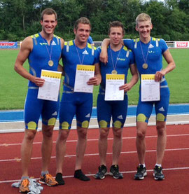 Matthias Gries, Kai Köllmann (Wesel), Philipp Scheer und Rik Derksen (v.l.) gewannen ihr drittes Edelmetall über 4x400 m bei Deutschen Meisterschaften.