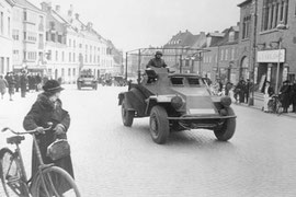 Jütland, deutscher Spähpanzer (Sd. Kfz. 222). Foto: Bundesarchiv, Bild 101I-753-0010-19A / Bieling / CC-BY-SA, Lizenz: Creative Commons Attribution-Share Alike 3.0 Unported