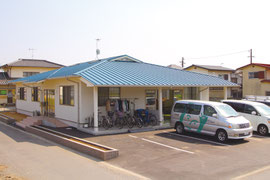 にこてらす