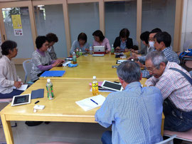 三鷹市市民協働センター第2ミーティングルームでの「iPad講師勉強会」