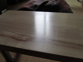 Buchenleimholz mit drei Schichten farbloser Wachslasur