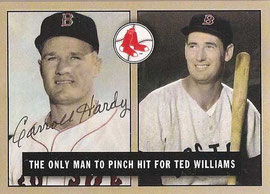 Nella foto Carroll Hardy e Ted Williams