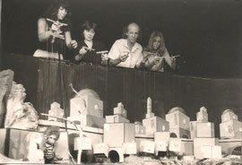Arlequin-Theater Arminio Rothstein im ORF, "Toby und Tobias", vlnr Christine Rothstein, Evi Zabransky, Ferdinand Resch, Susanne Steiger später Resch, 1982; Foto: Theater Arlequin Christine Rothstein