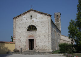 La Pieve, Facciata.