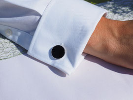 Manschettenknöpfe bei der Hochzeit