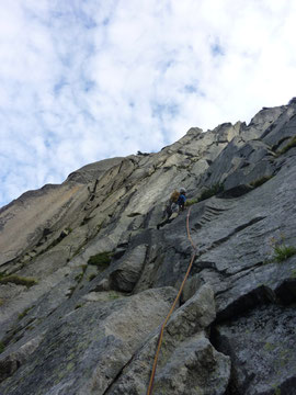 1. Seillänge, Alpenliebe, Teufelstalwand, klettern, Andermatt