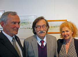 ALRV-Präsident Carl Meulenbergh, Hans Wittl und Dr. Doris Beaujean bei der Vernissage in der Geschäftsstelle des CHIO Aachen.