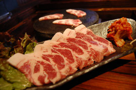 もち豚熔岩石焼き