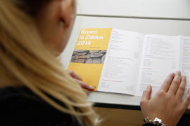 Der Folder „Krems in Zahlen 2014“ liegt ab sofort in der Bürgerservicestelle auf. Foto: Stadt Krems.