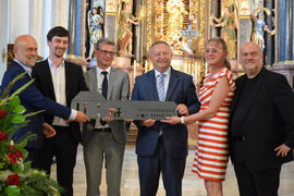 Spatenstich am Jack-Steinberger-Gymnasium