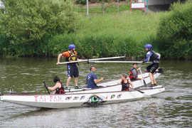 Fischerstechen auf Drachenboot