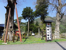 旗挙八幡(長野県木曽町日義) 義仲が旗挙げしたという。