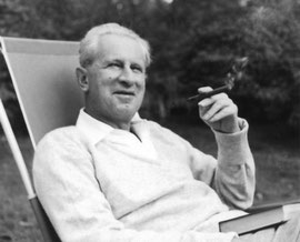 Herbert Marcuse in Newton, Massachusetts (1955). Copyright holder: Marcuse family, represented by Harold Marcuse (http://www.marcuse.org/herbert/booksabout.htm) [GFDL (http://www.gnu.org/copyleft/fdl.html) oder CC-BY-SA-3.0 (http://creativecommons.org/li