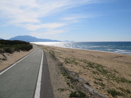 こんな海岸がすぐそばにあります