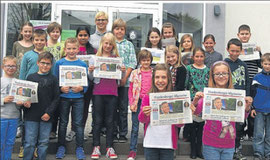 Auf geht’s - Die Klasse 4a der Cornelia-Funke-Schule in Gemündenmit Klassenlehrerin Nicole Gleim(hinten) ist startklar für das Zeitungsprojekt. Fotos (5): Battefeld