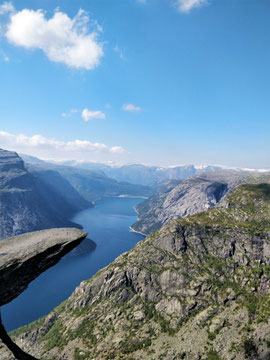 Trolltunga mit dem Ringdalsvatne