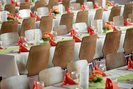Bestuhlter Saal