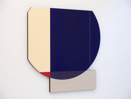 Shape N° 5, 2022, acrylic on masonite,  109 x 106 x 3,4 cm