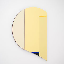 Shape N° 3, 2022, acrylic on masonite,  110 x 73 x 2,9 cm