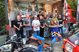 Oldtimerausstellung Östringen 2022 - Pokal für Bertl´s BMW R50/2  Foto: CD