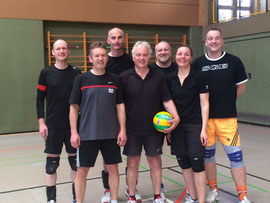 Volleyball Männergruppe beim Turnier in Bodnegg