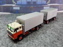 Volvo F89 Kipp-Anhängerzug, Losetransport (Sägemehl, Hobelspäne) / Interspan Tschopp