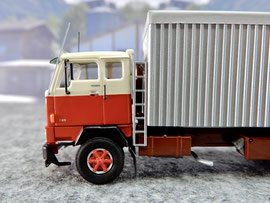 Volvo F89 Kipp-Anhängerzug, Losetransport (Sägemehl, Hobelspäne) / Interspan Tschopp