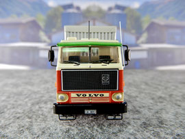 Volvo F89 Kipp-Anhängerzug, Losetransport (Sägemehl, Hobelspäne) / Interspan Tschopp