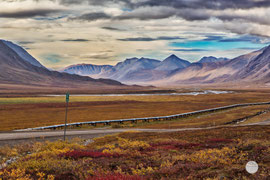 Bild: valley of Galbraith lake, Dalton Highway, Alaska, "Atigun Pass passé"; www.2u-pictureworld.de