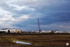 Bild: storage at Deadhorse, Alaska, end of Dalton Highway, "tunda storage"; www.2u-pictureworld.de