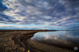 Bild: oil rig at the Beaufort Sea, Alaska, "vanishing point"; www.2u-pictureworld.de
