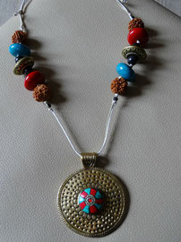 réf C6 - 26€ Réglable (pendentif tibétain métal, rudraksha, açaï...)