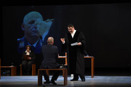Richter in "Terror" von Schirach