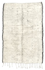 8.  Beni Ouarain, Middle Atlas Mountains, Morocco, 3. Quarter 20th century, ca. 310 x 186 cm, Fragment SOLD