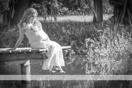 Outdoorfotos Schwangerschaftsshooting Schwangerschaftsfotos Babybauch Franzis Fotostudio Walle