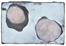 Transluzent 2, 2021, Mischtechnik auf Holz, 14 x 21 cm