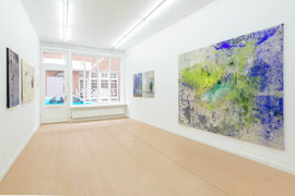 AUSSTELLUNGSANSICHT FEELINGS ARE FACTS JANUS HOCHGESAND 7TÜREN GALERIE HAMBURG